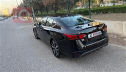 نيسان ألتيما